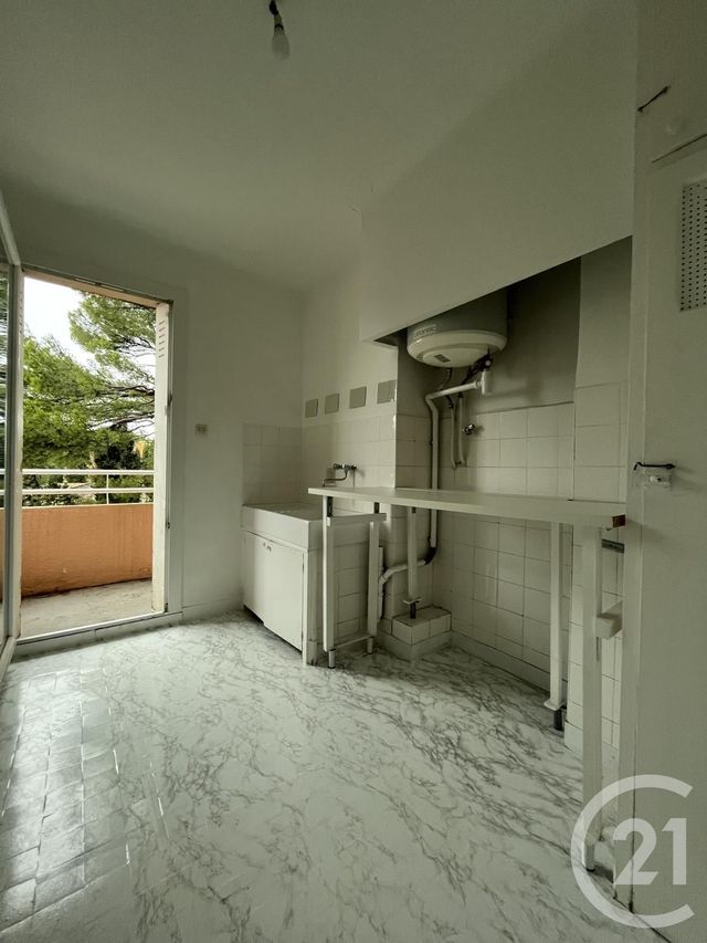 Appartement F1 à vendre - 1 pièce - 30.05 m2 - LA CIOTAT - 13 - PROVENCE-ALPES-COTE-D-AZUR - Century 21 Cabinet Berenger